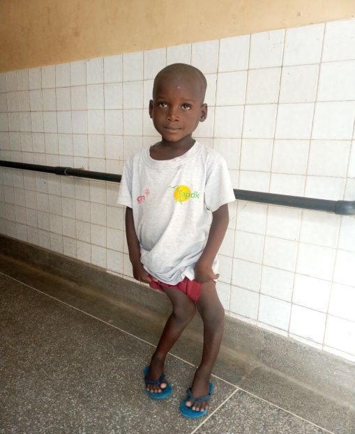 Operationen für Kinder in Kenia